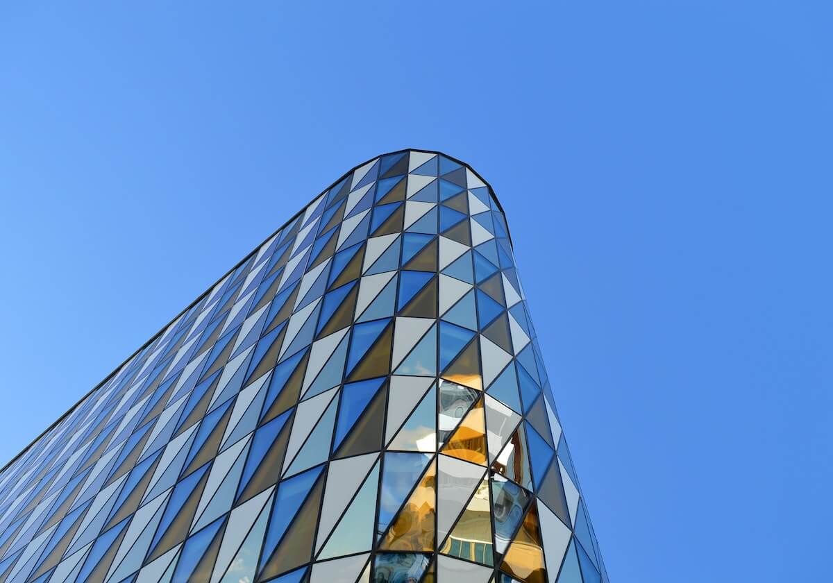 樱花动漫读完想评论？先处理范围有没有偷换，再把比较对象写成同一口径（评论时更有底气）